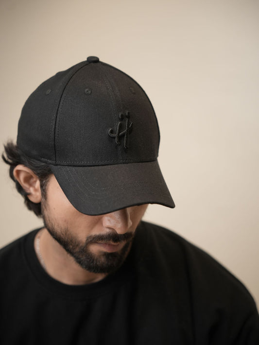 'The black signature’ cap