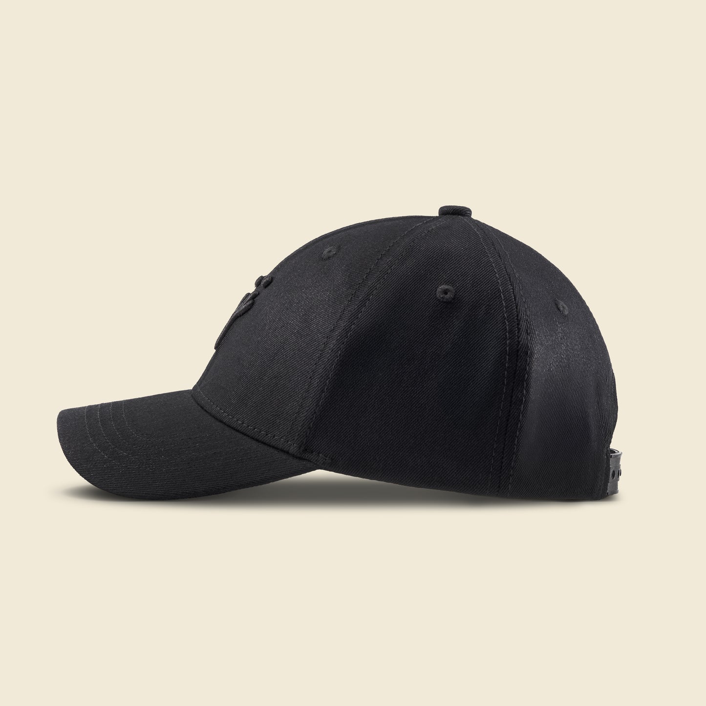 'The black signature’ cap