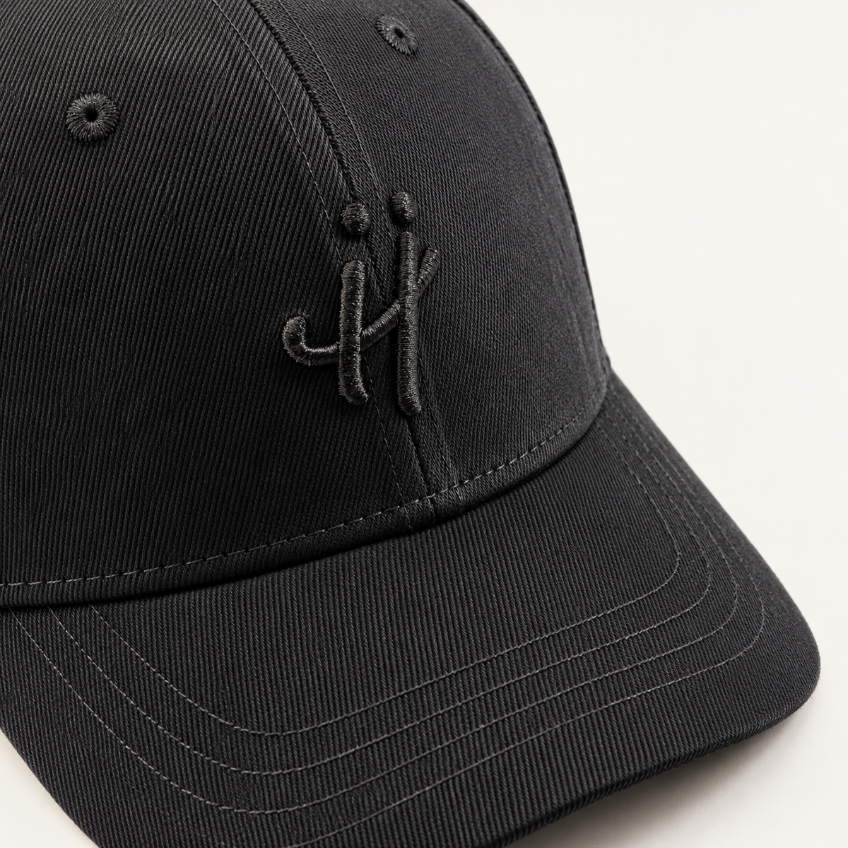 'The black signature’ cap