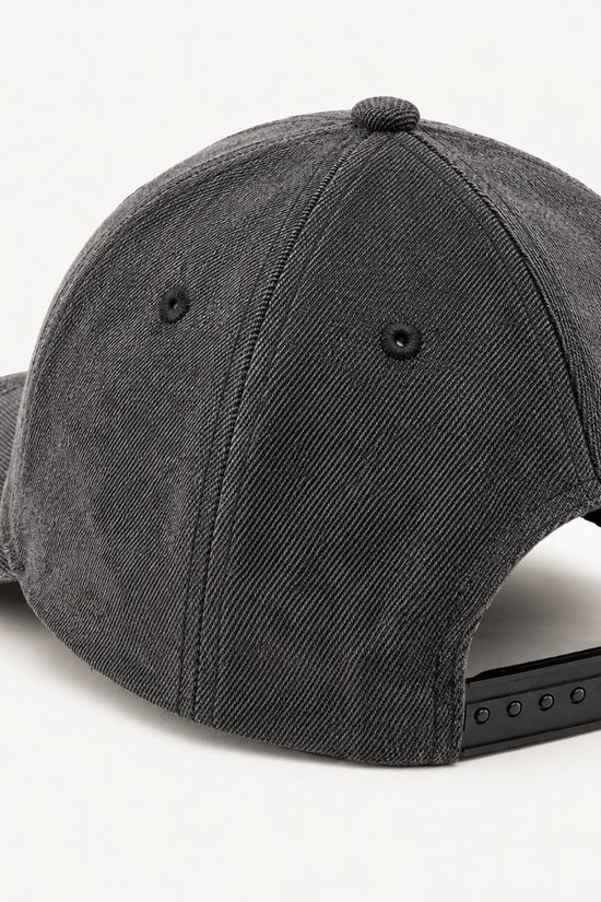 "The signature H" cap